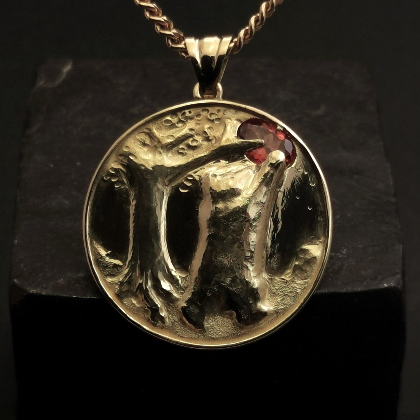 Ours et ruche sauvage (Commande personnalisée)