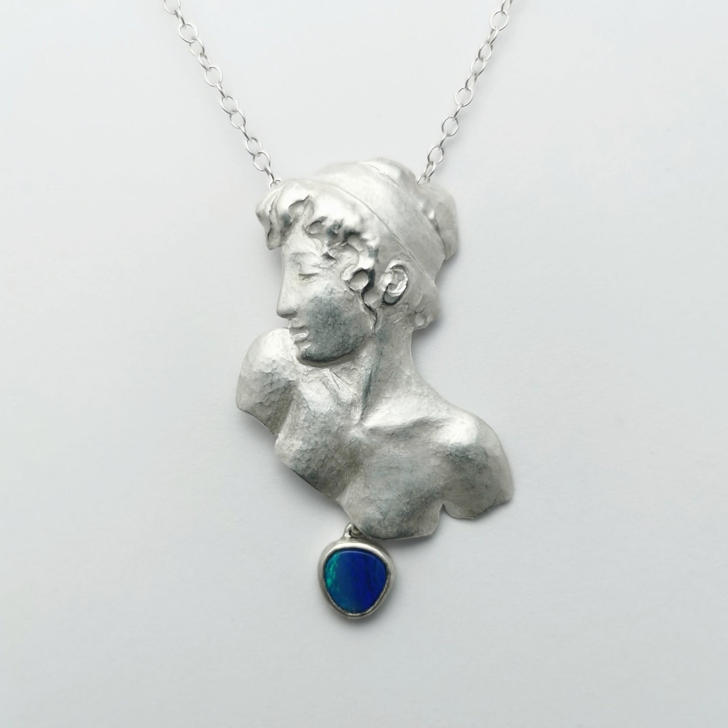 Sappho de Lesbos - pendentif (d'après Villanis)